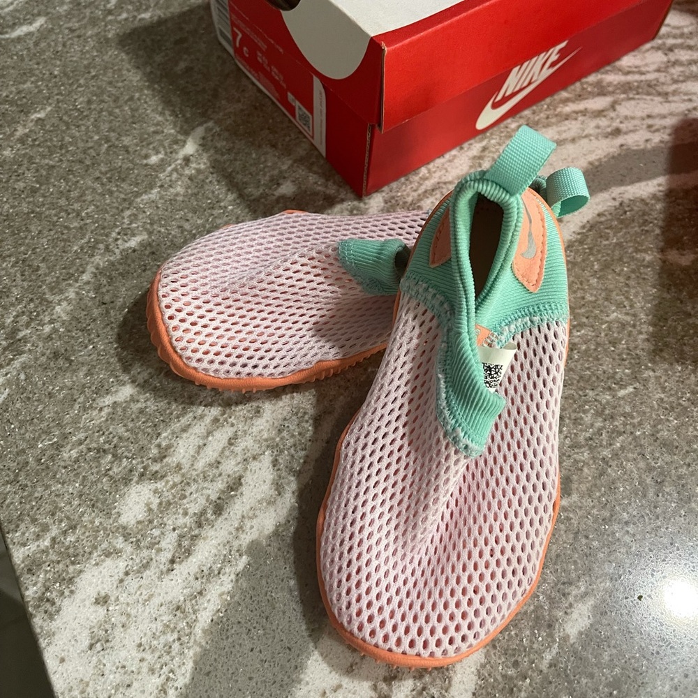 Toddler nike water shoes
